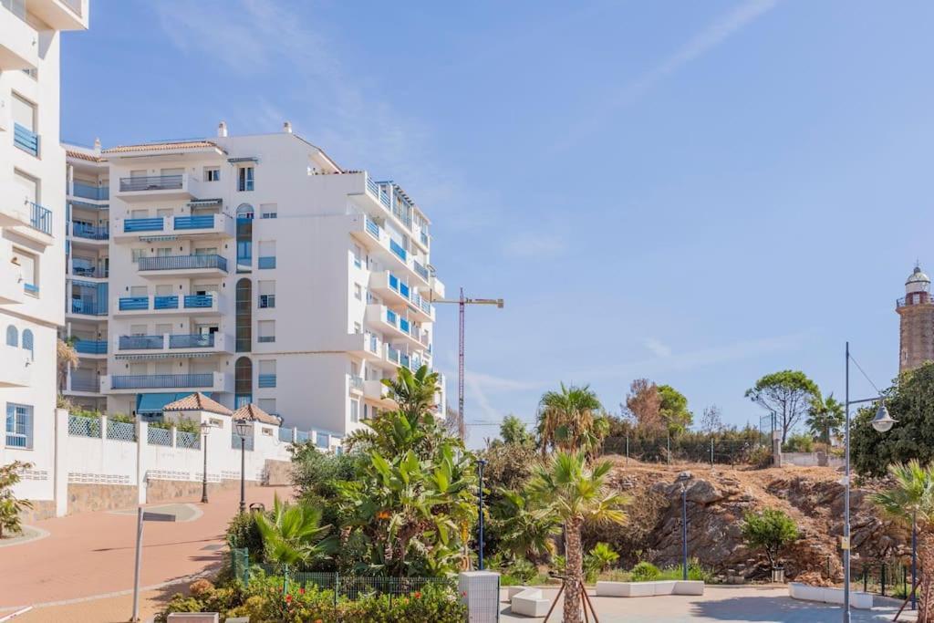 Faro Puerto Estepona Exterior photo